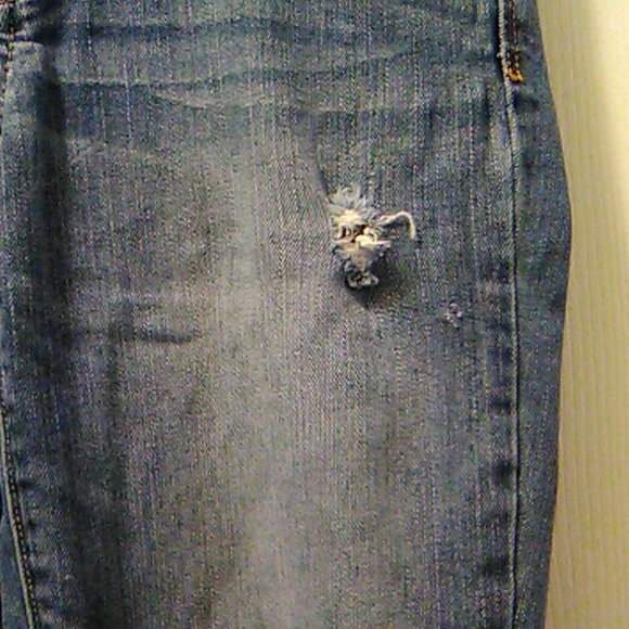 American Eagle Stretch Jeans - Picture 2 of 13